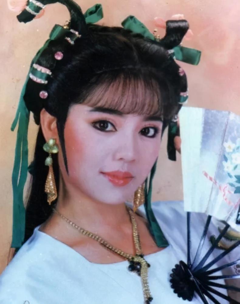 康熙来了女嘉宾狄莺年轻时因漂亮备受追捧如今为何遭众人嘲