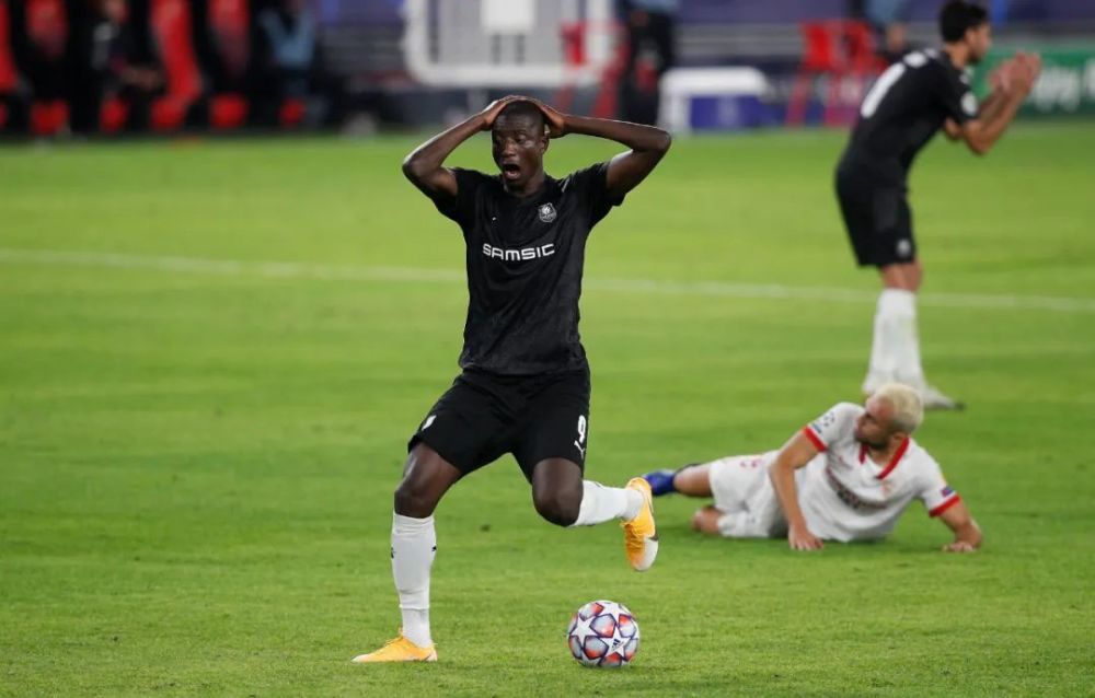 小基恩大发神威,大巴黎客场首胜