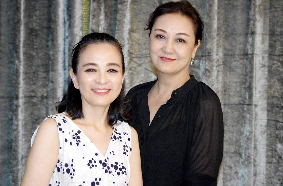 东方闻樱(探春)和牟一(迎春)总的来说东方闻樱的导演们没有从红楼梦