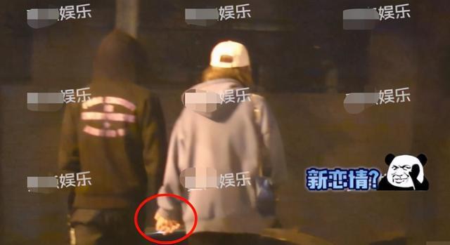 张一山|张一山又有新恋情？被拍与黄发女十指紧扣，深夜同回别墅超甜蜜