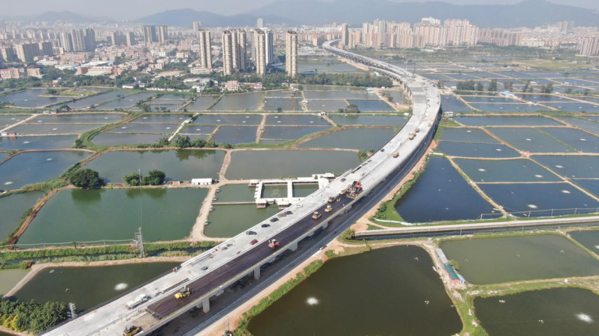 最新进展坦洲快线开始试铺沥青