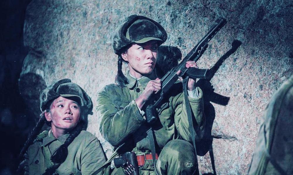 志愿军战士的坚强后盾:穿梭在战场的精灵,平凡而又伟大的文艺兵