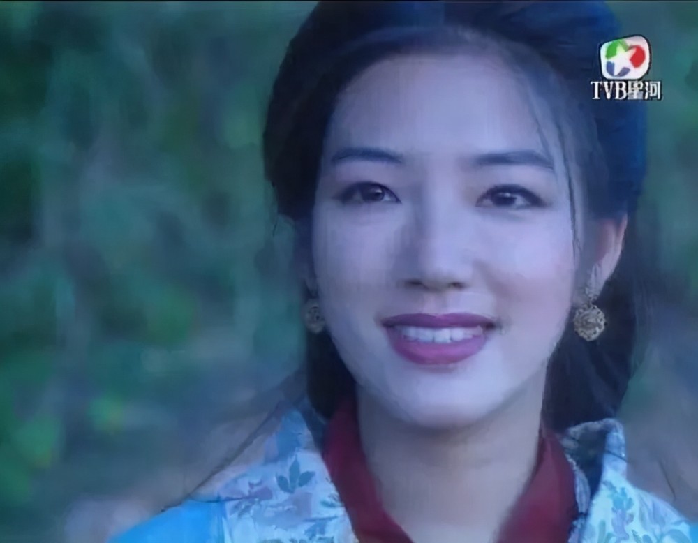 其实提起关宝慧,很多人可能第一反应就会马上想起穆念慈,当时在拍摄