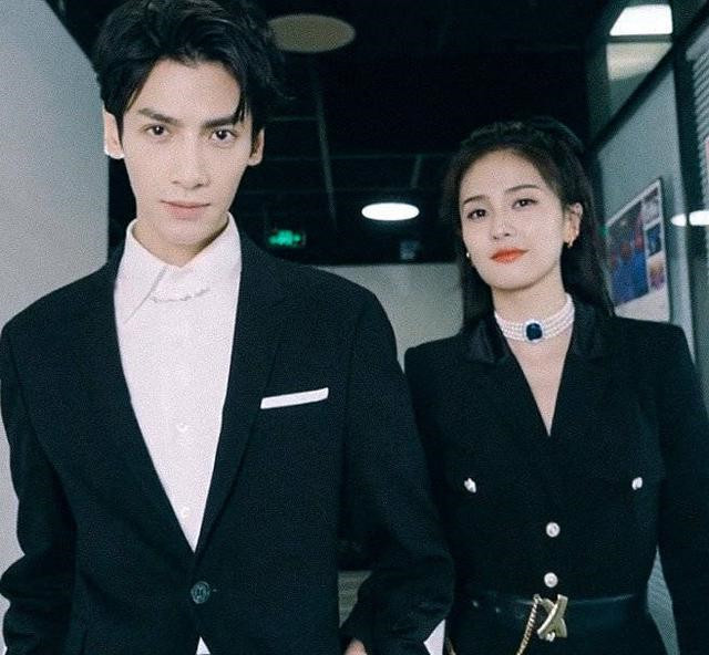 《半是蜜糖半是伤》超甜售后,白鹿让罗云熙看视频学吻戏太上头