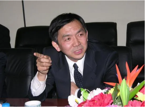 原正局级领导王东获刑11年，38岁开始当国企“一把手”_腾讯新闻