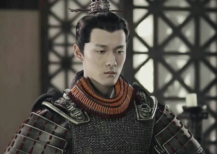 张雨剑饰演过《琅琊榜》中靖王的随从"列战英",靠和吴倩搭档的《我只