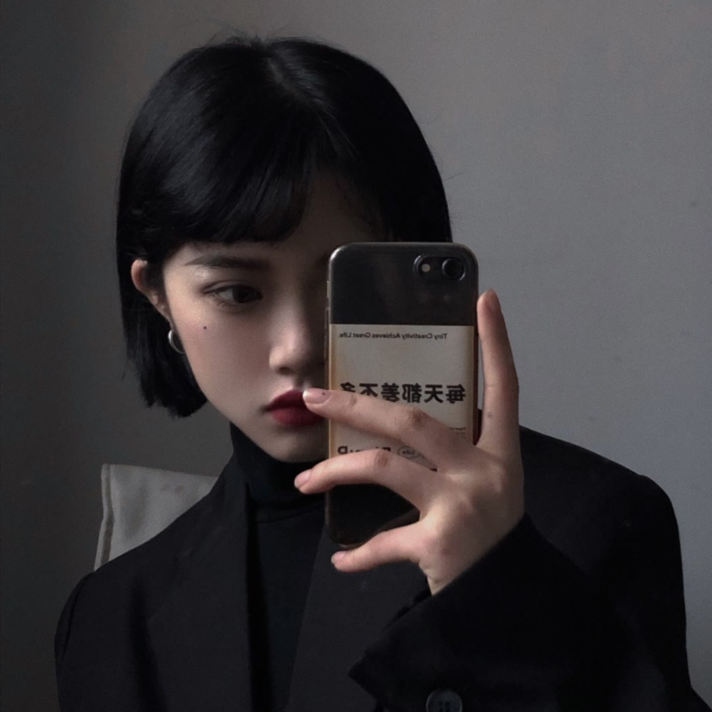 黑色丧系高冷女头失望到极致文案