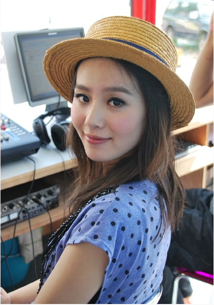 33岁的刘诗诗如今依旧活得像个仙女网友整容了吗