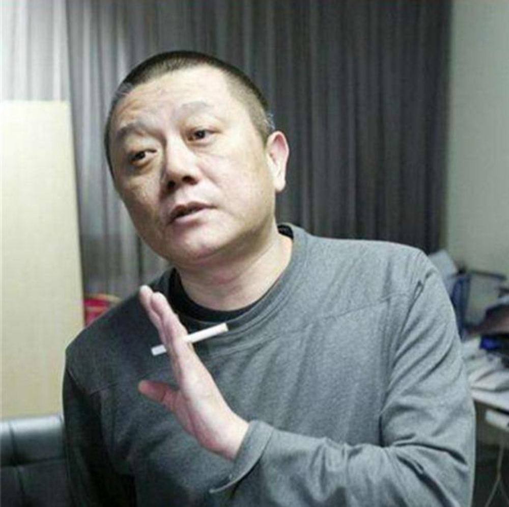 黄建新执导的《轮回》以及叶大鹰执导的《大喘气》这四部电影均由王朔