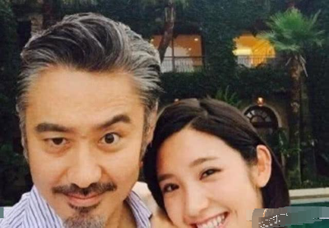 唐艺昕和吴秀波合照太亲密知情人曝光真相