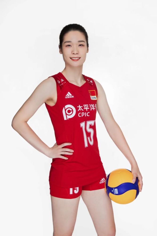 林莉出道记十年勤奋苦练促就凌厉出击