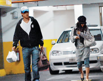 萧亚轩|萧亚轩24任男友想补回来的不是爱情，而是失去母亲后缺失的亲情