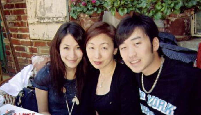 萧亚轩|萧亚轩24任男友想补回来的不是爱情，而是失去母亲后缺失的亲情