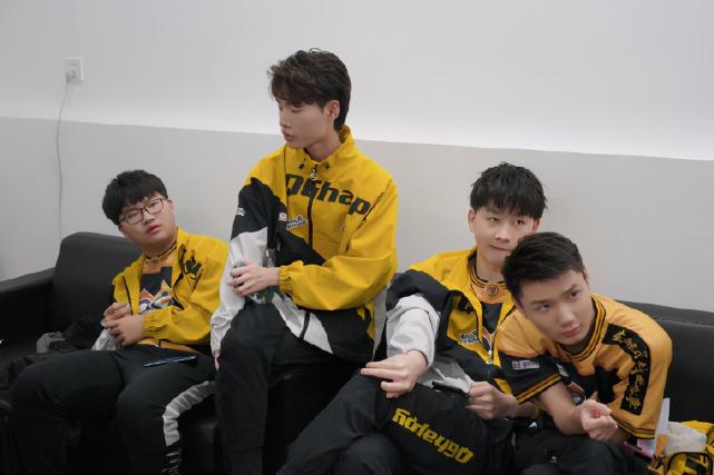 王者荣耀:qg二队首发,是自我救赎?还是对一队的嘲讽?