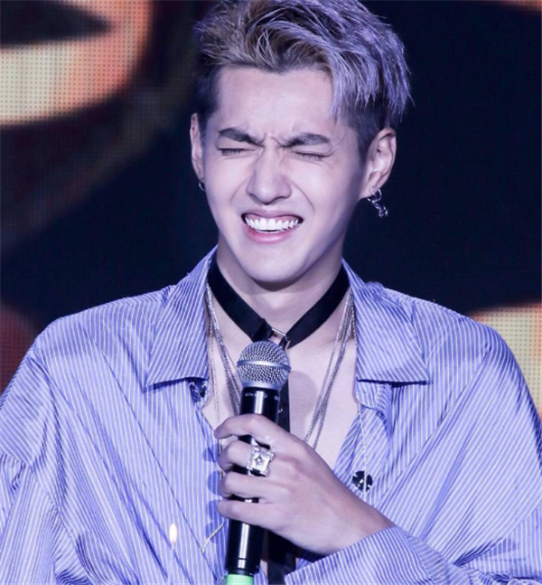 男明星大笑的样子,张翰魔性,鹿晗脸上起褶,看到吴亦凡:还是别笑了