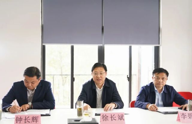 徐长斌对集团卓越的品牌力量和专业度给予高度认可!