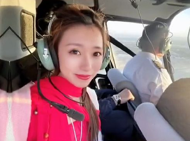 张丹峰|洪欣感情成谜，毕滢晒照温婉清纯，仍戴与张丹峰合照时的戒指和项链