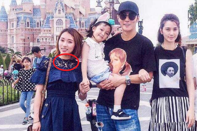 张丹峰|洪欣感情成谜，毕滢晒照温婉清纯，仍戴与张丹峰合照时的戒指和项链