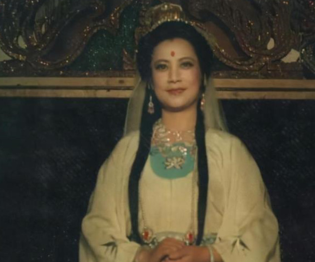 左大玢饰演观音菩萨后怪事不断拍完戏后皈依佛门