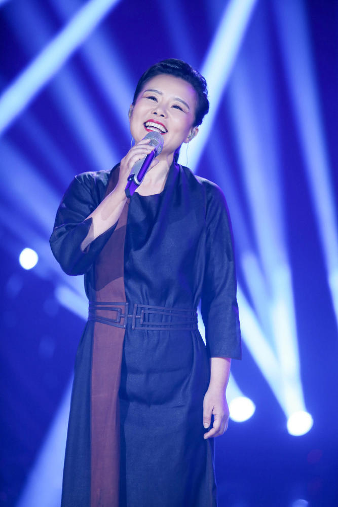 龚琳娜|面对面｜龚琳娜：我得像一株植物那样茁壮地向上长