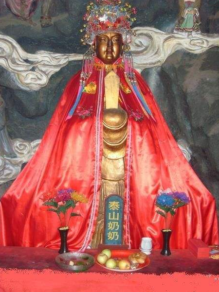 泰山奶奶显灵事件寡妇死而复生棺材里是谁