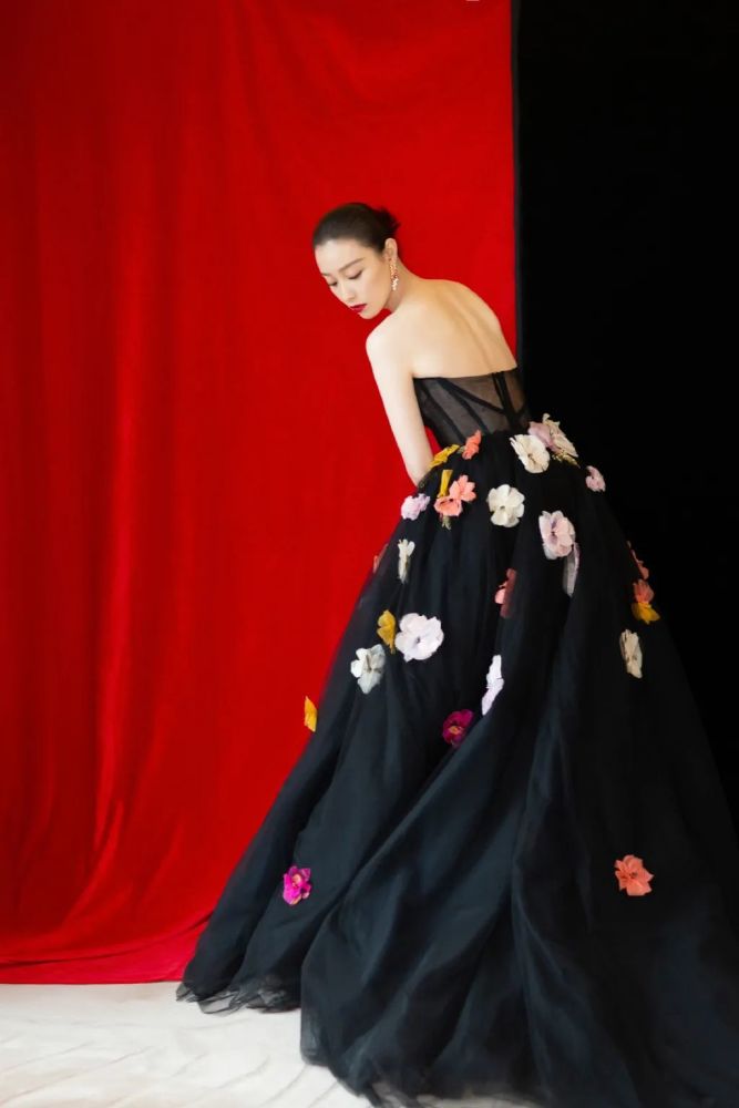 倪妮|都是同样一颗头，为啥倪妮是“高级感”，她就得被嘲“胖头鱼”啊？！