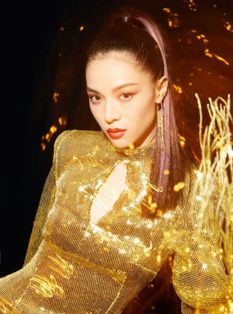 倪妮|都是同样一颗头，为啥倪妮是“高级感”，她就得被嘲“胖头鱼”啊？！