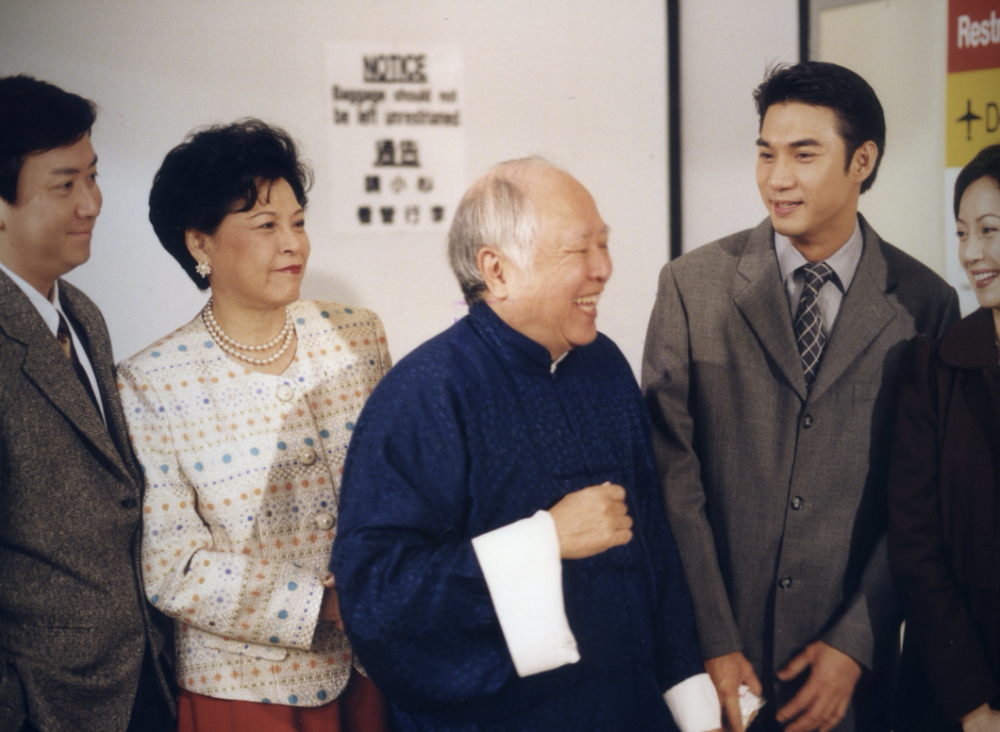 郭耀明|56岁郭耀明隐退后罕露脸，头发花白显沧桑，转行卖保险至今未婚