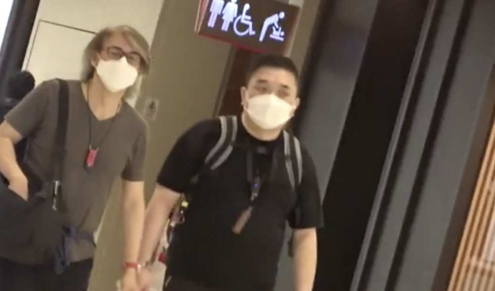 郭耀明|56岁郭耀明隐退后罕露脸，头发花白显沧桑，转行卖保险至今未婚