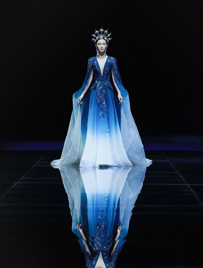 张馨予|张馨予发文公开diss八组匿名爆料：就没人管管吗？网友称赞：军嫂很敢说