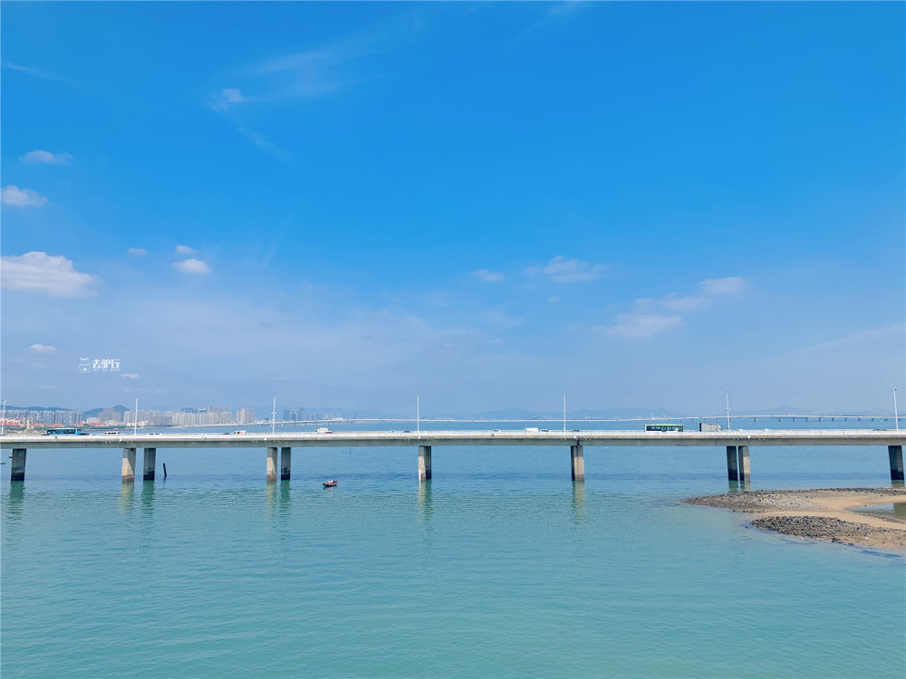 8公里的集杏海堤.