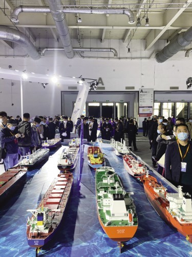 过瘾 医院船 化学品船 40多艘大型船模集结亮相 中国船舶工业行业协会 大连新闻传媒集团 船模 中国造船工程学会 中国船东协会