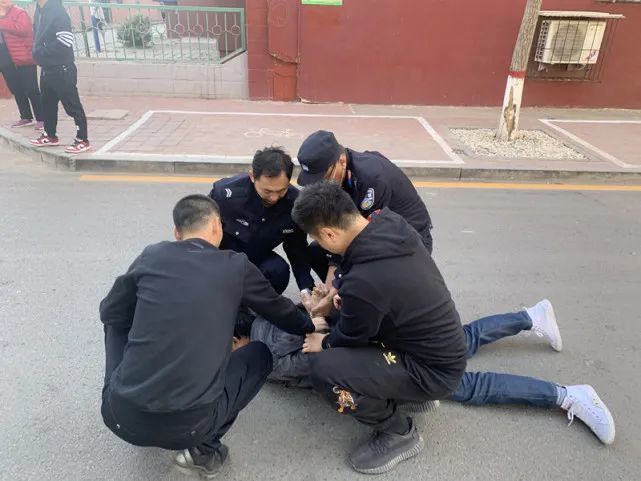 唐山街頭抓捕現場實錄!