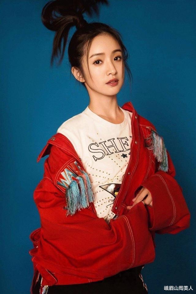 林依晨又换新发型齐刘海新造型配黄色衬衫真看不出37岁了