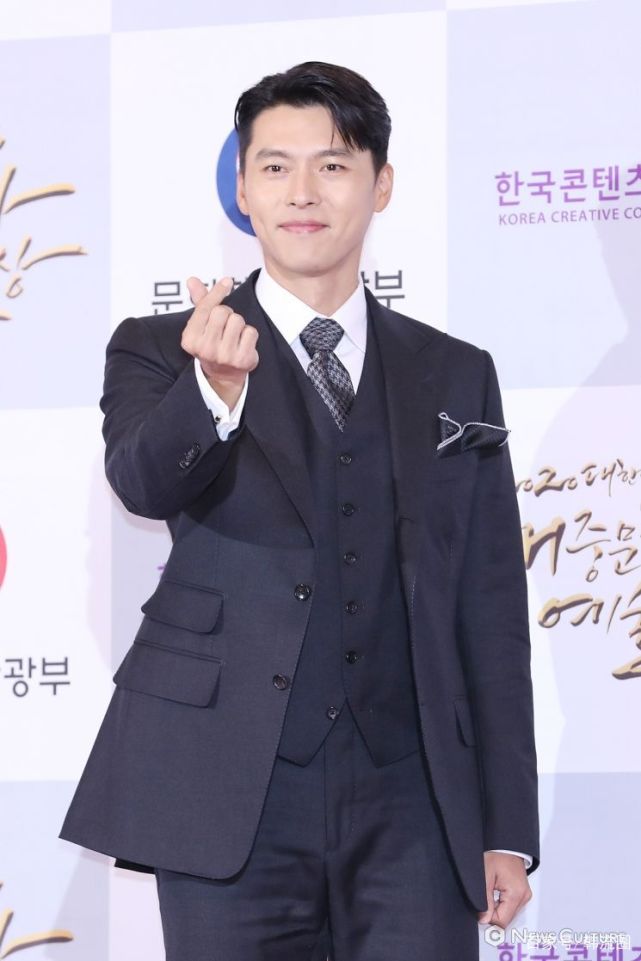 久违露面的玄彬获颁韩国大众文化艺术奖,现场温柔比心_腾讯新闻