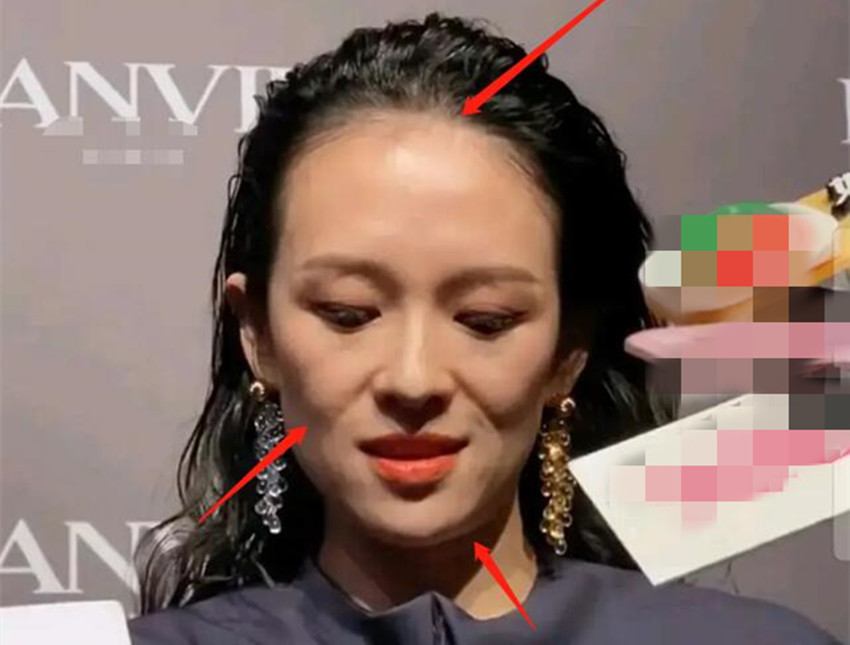 章子怡生二胎后首亮相,发际线偏高,法令纹颇深,让人几乎不敢认_腾讯