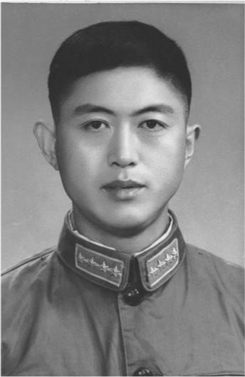 出生在清朝末年,河北省献县抛庄人.