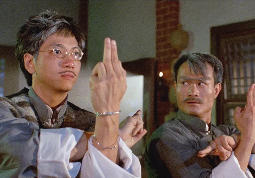 68岁"四目道长"陈友近况,皮肤松弛显老,为拍段子头顶痰盂出镜_腾讯