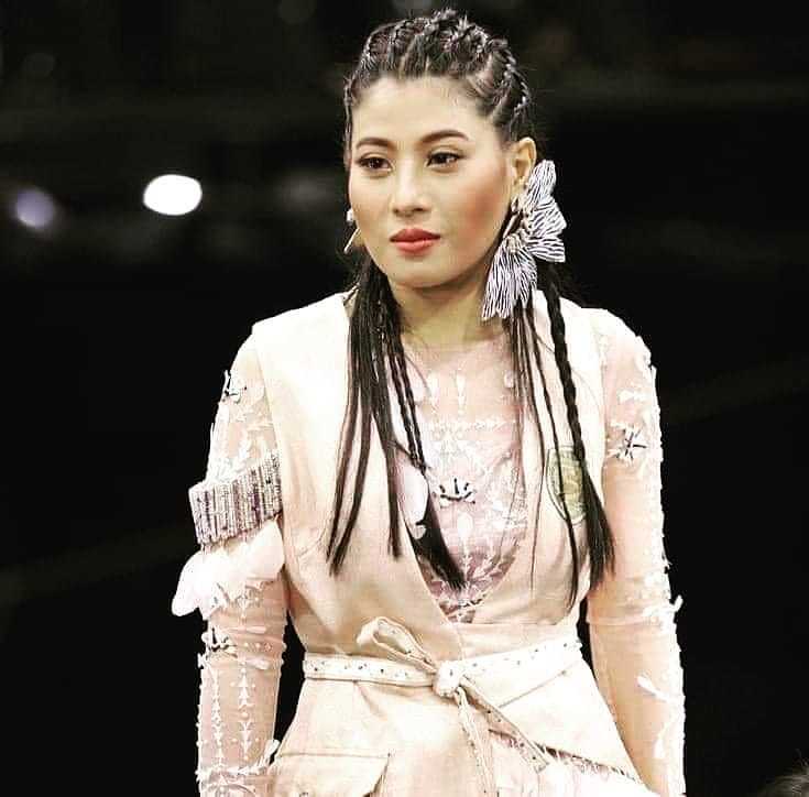 泰国33岁思蕊梵公主开时装发布会英气十足有大姐大气场事情爱情都拥有