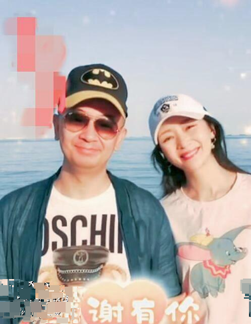 黄海波和妻子曲栅栅黄海波和妻子曲栅栅搜狐娱乐讯 近日,黄海波和妻子