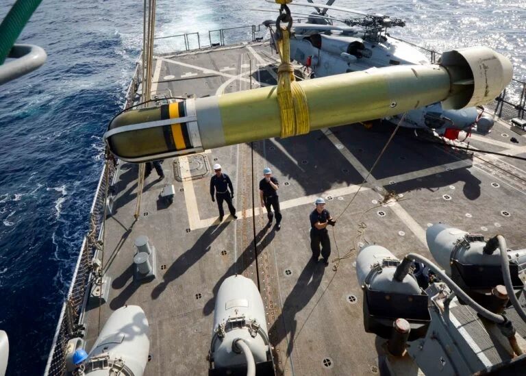 研发中的新型水雷将"借用"美军现役的mk54型反潜鱼雷.