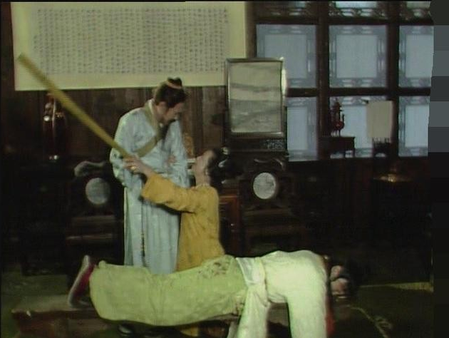 李纨崩溃大哭,贾政的"黑手"颤抖_腾讯新闻