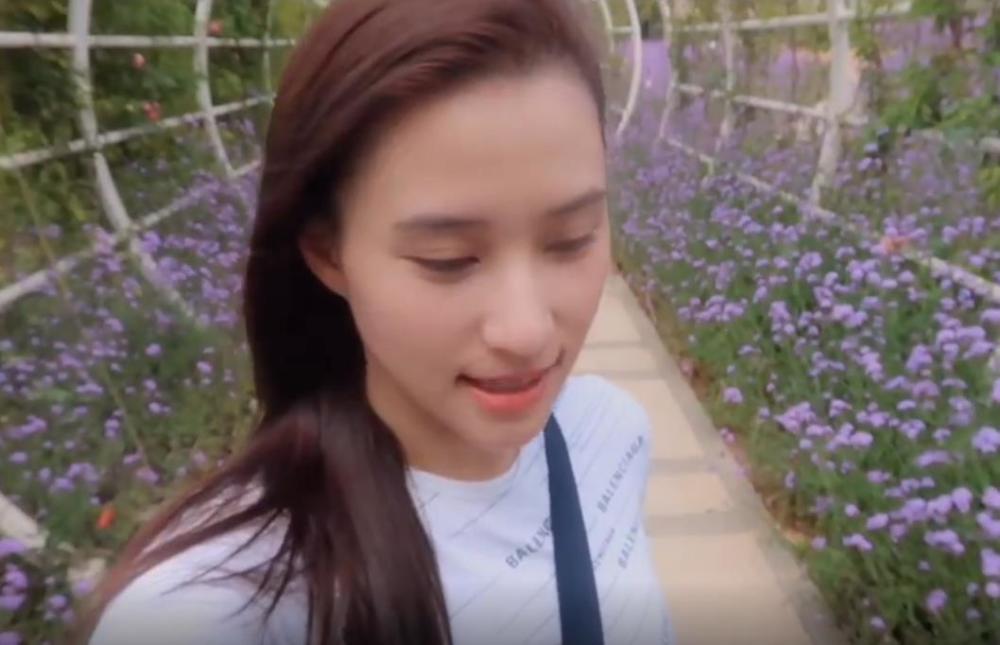 窦骁|一直这么甜！窦骁云南骑行何超莲坐车跟随，餐桌上互动超有爱