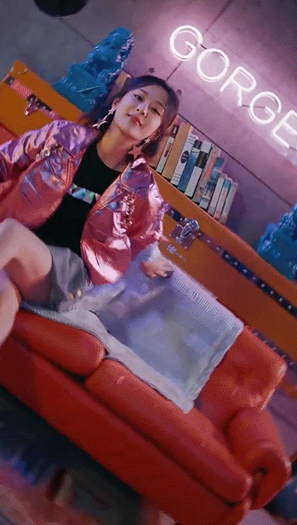 杨紫成团出舞台!主场,门面,rap,舞担咱都有,你为哪位应援?