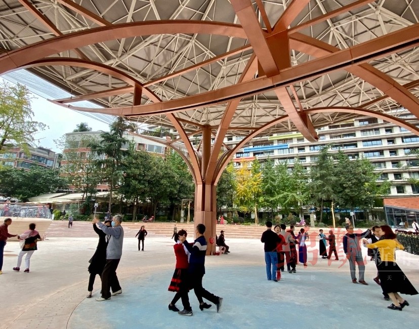 成都锦江公园音乐广场段开园迎客了年底全面建成