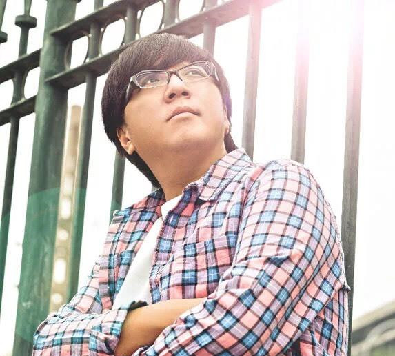 52岁音乐人袁惟仁再次昏迷入院:愿一切无恙|袁惟仁|听袁惟仁弹吉他|张