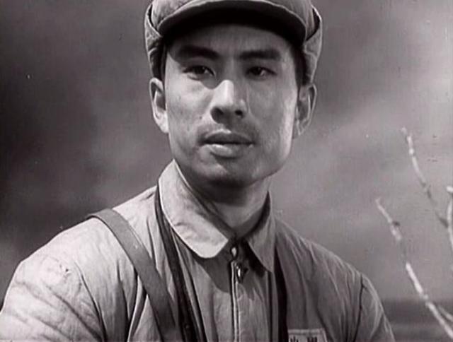 "高营长"冯喆,当红小生娶小妾出身妻,却遭猜疑,死都不愿合葬