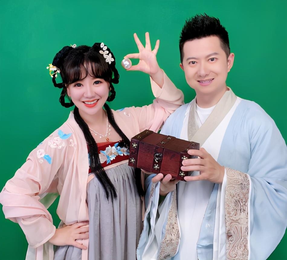 红果果绿泡泡同事变夫妻,结婚9年才生女,一句话说明晚孕真相_腾讯新闻