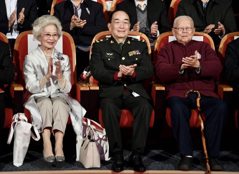 刘秀荣 叶少兰 钮镖院长 尹晓东学生代表 刘海德