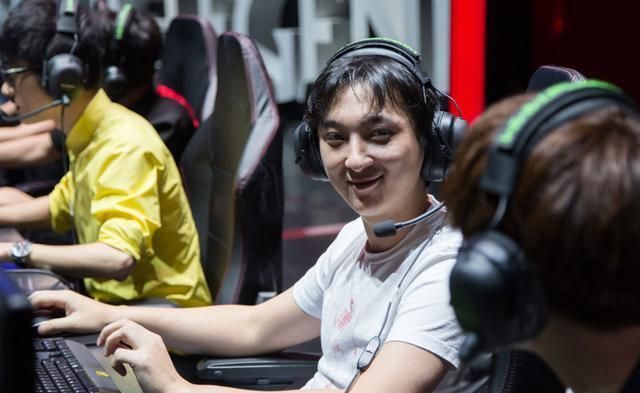 好用的散粉排行榜_韩国控油散粉排行榜|定妆粉|蜜粉_网易订阅(2)